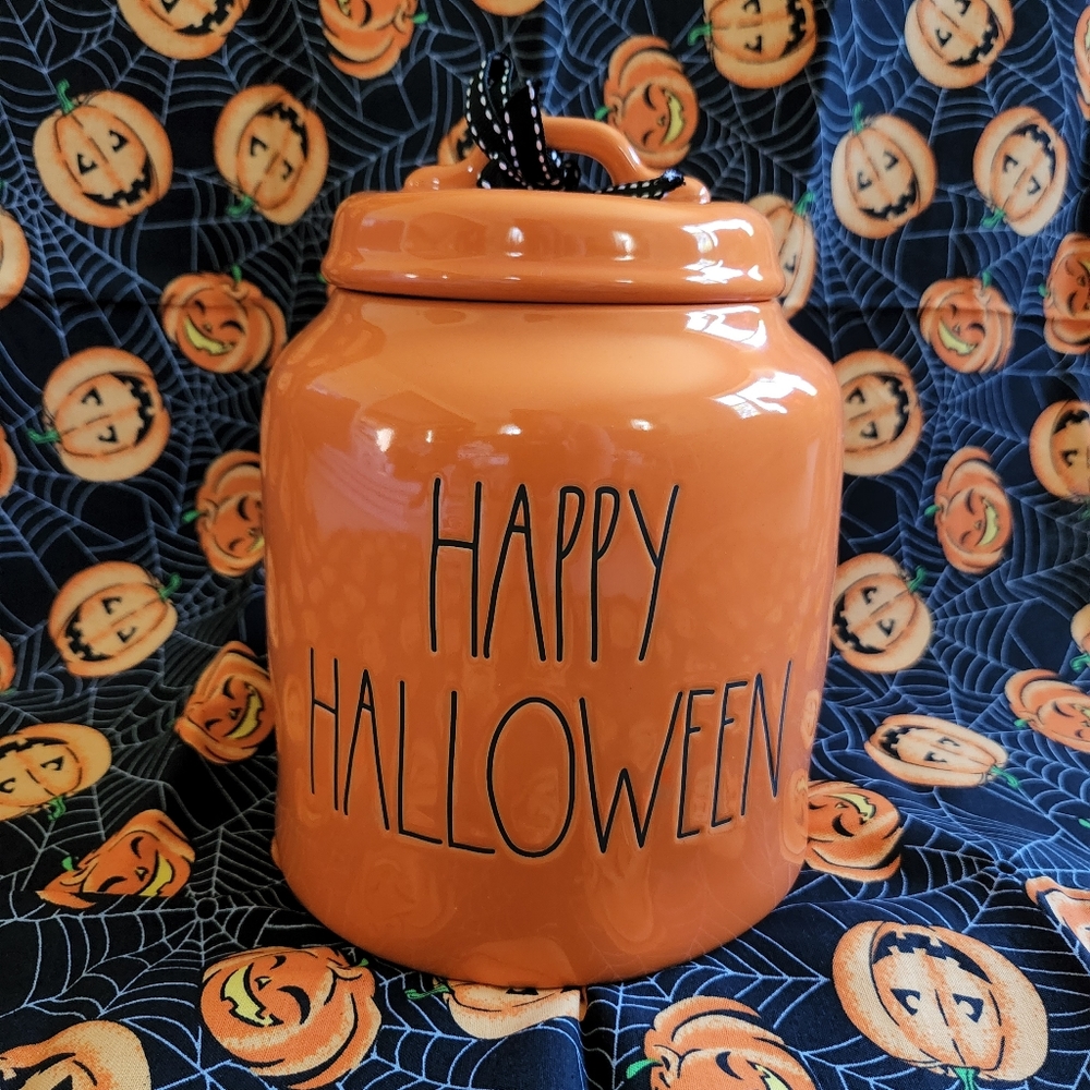 Rae dunn happy Halloween canister 🎃